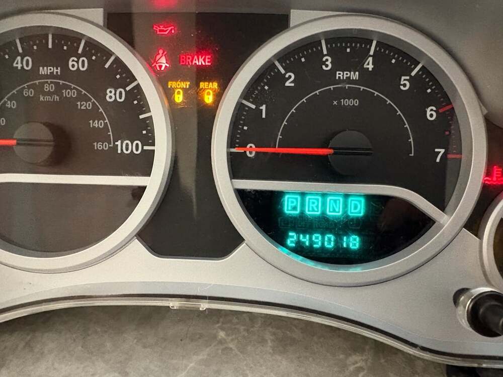 2008 Jeep Wrangler Instrument Cluster Speedometer 0517269AD